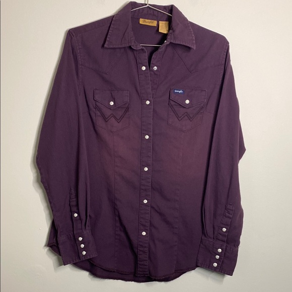 🧵Pre-Loved Women’s Wrangler Button Down Top Small - Picture 1 of 6